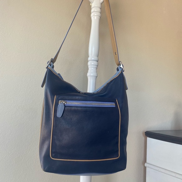 Coach 22414 Legacy Bucket - Picture 3 of 8